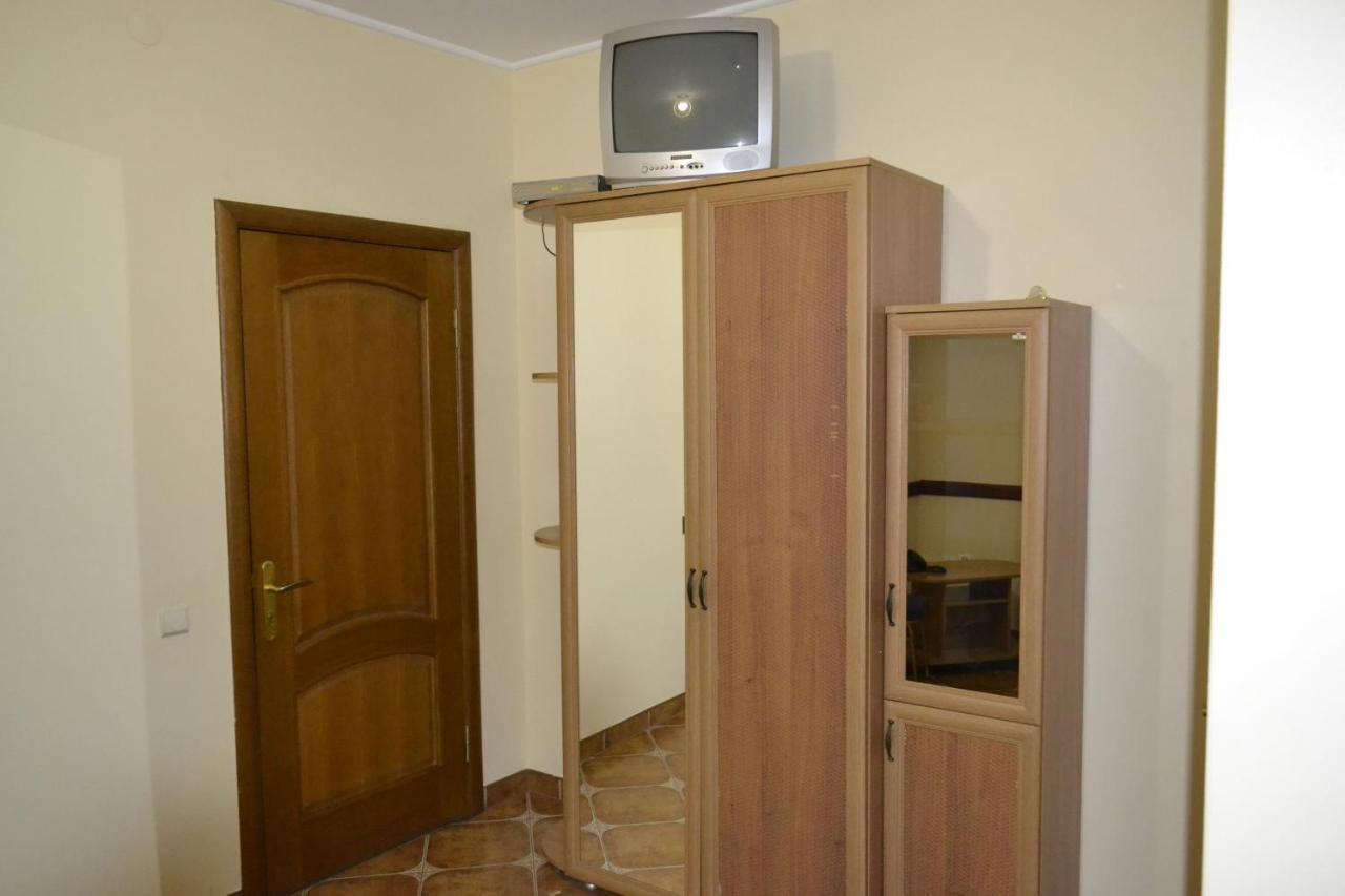 Hotel Rava-Ruska Exterior photo