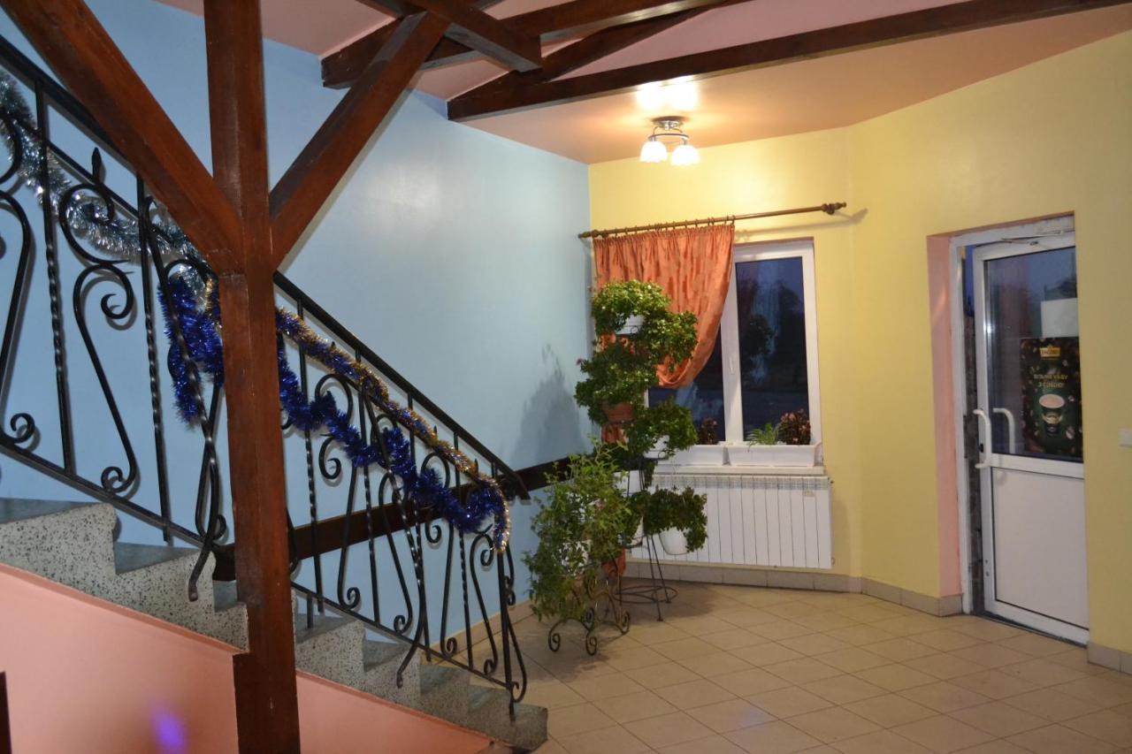 Hotel Rava-Ruska Exterior photo